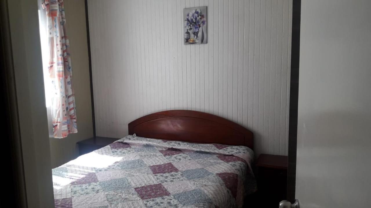 Cabanas Y Hostal Tepual プエルトモント エクステリア 写真
